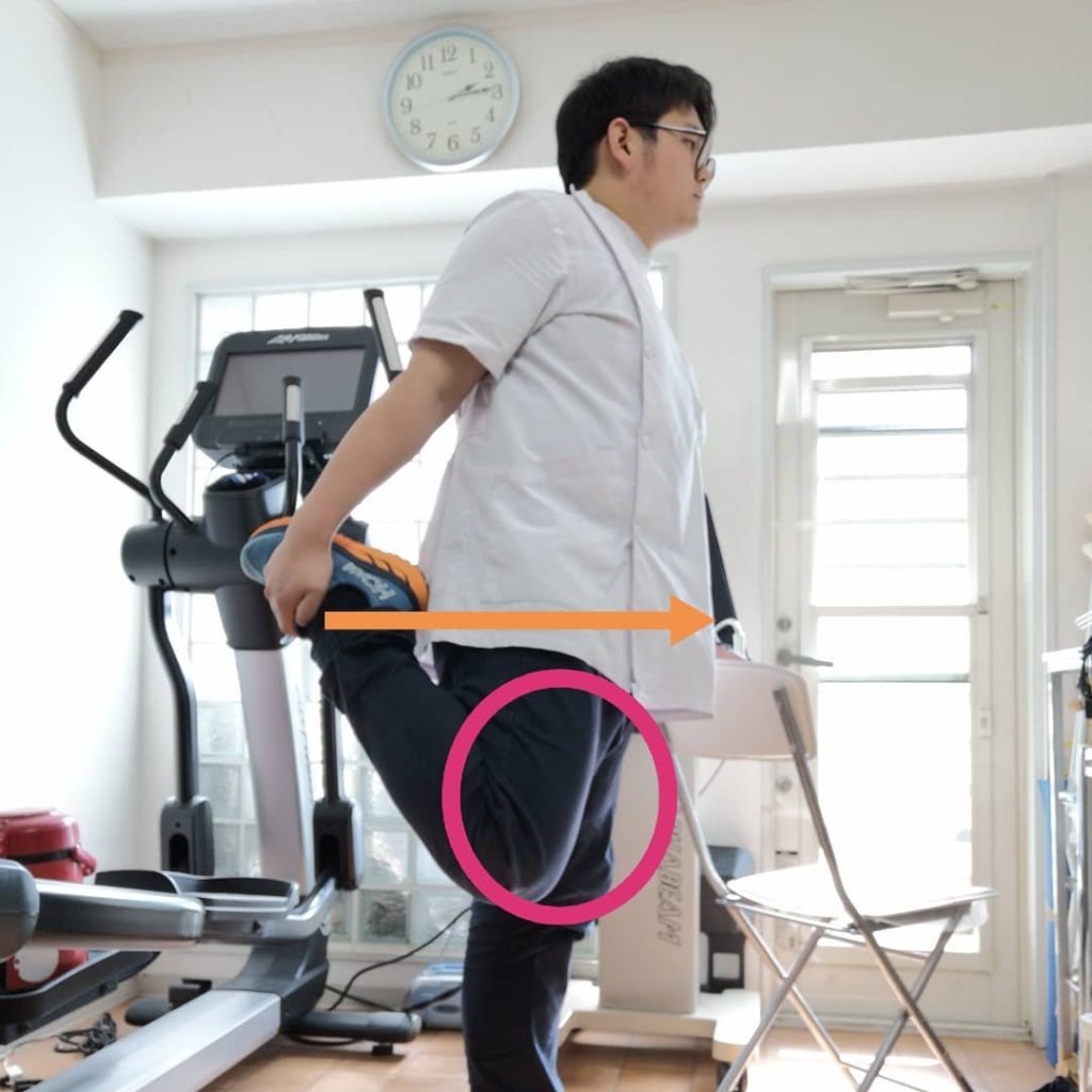太ももの前を伸ばすストレッチ